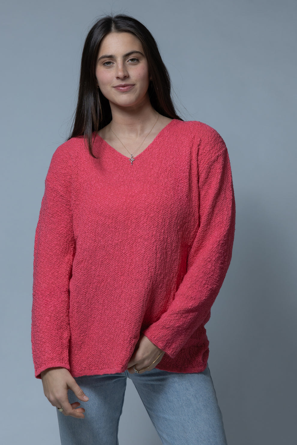 Avalin 2080 V-Neck Scramble Stitch