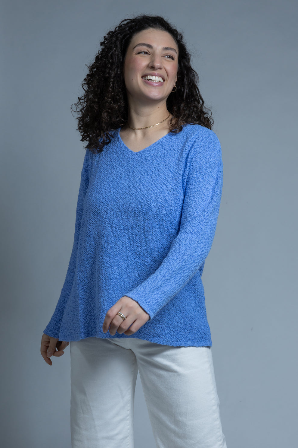 Avalin 2080 V-Neck Scramble Stitch